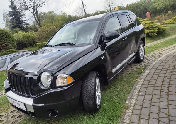 Jeep Compass cena 27990 przebieg: 213700, rok produkcji 2009 z Ćmielów małe 742